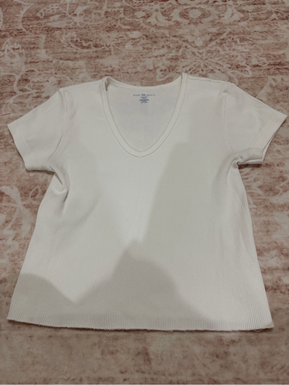 Brandy Melville White Ribbed V‑Neck Short Sleeve Tee